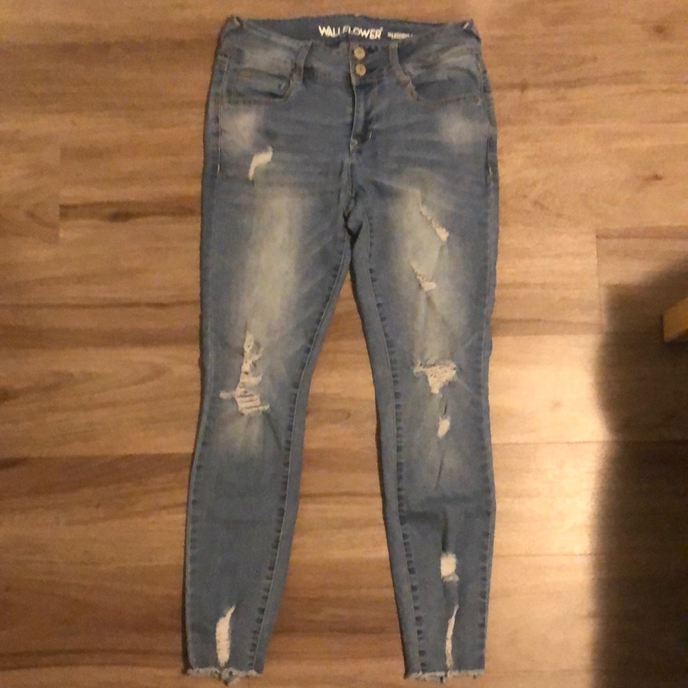 WallFlower Luscious Curve Fit Ripped Jeans